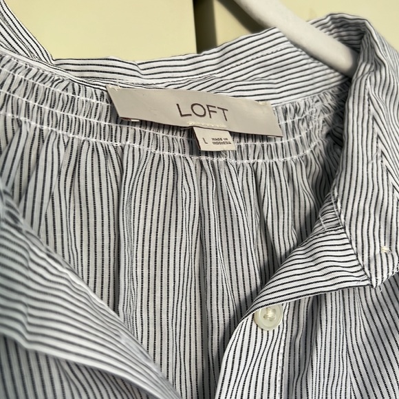 Brand new WOT Loft buttoned collared shirt - Picture 2 of 3